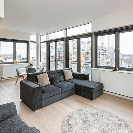 Beautiful Penthouse Apartment With Private Terrace In Greenwich Peninsula London Exterior foto